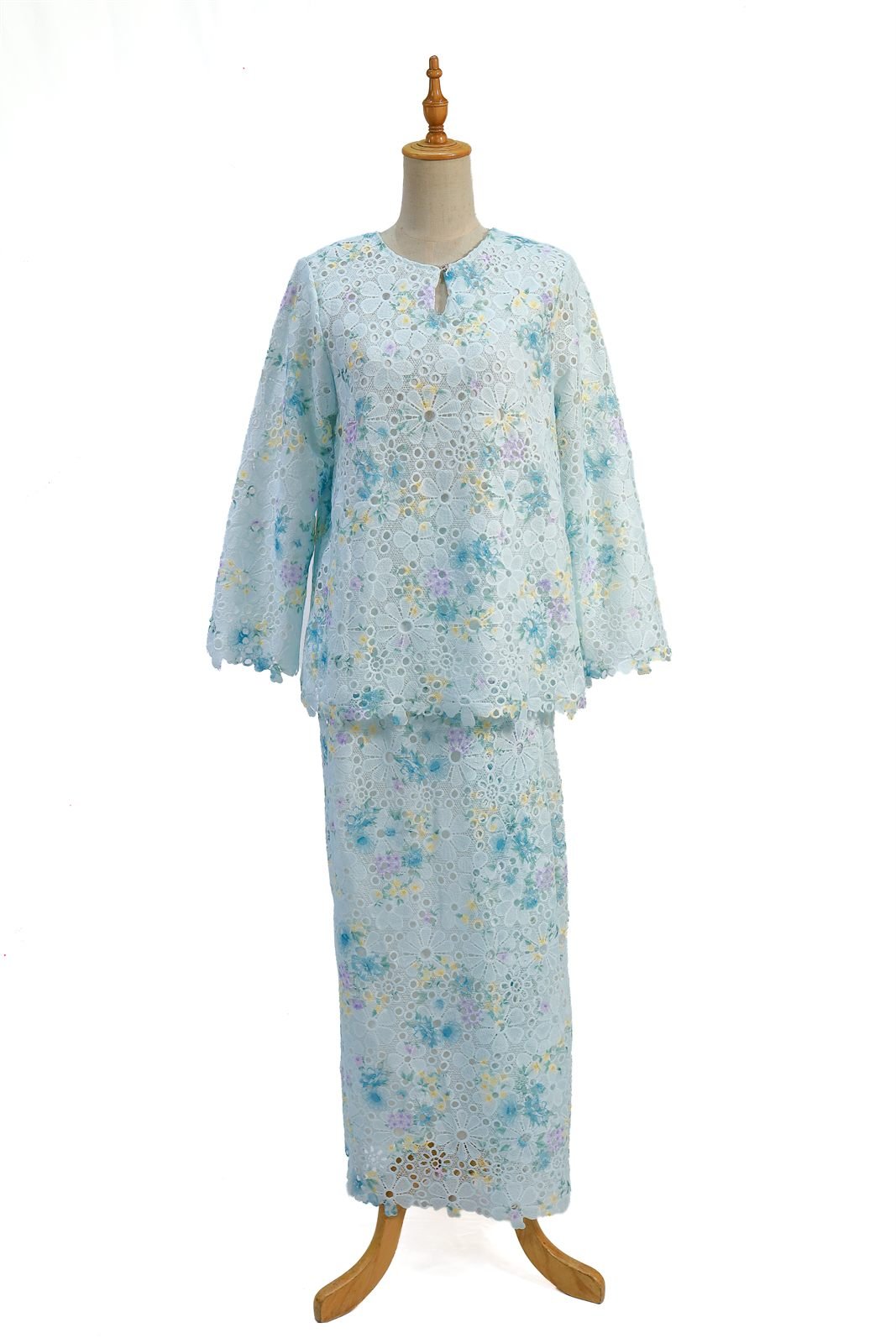 K 731 in Aqua Blue Floral